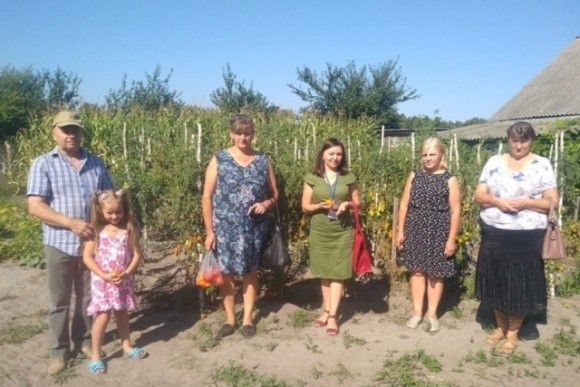 Сім’я із Ратнівщини розповіла, як почала заробляти на овочах фото, ілюстрація