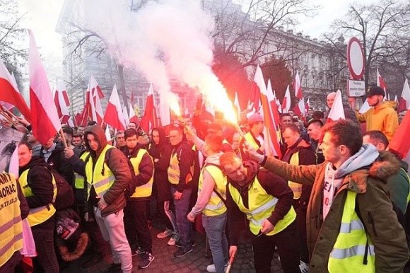 Результати протестів фермерів у Варшаві: затримано 55 провокаторів фото, ілюстрація