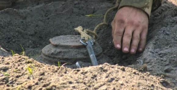 Посівну на Чернігівщині затримує розмінування земель фото, ілюстрація