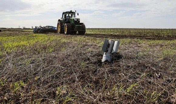 Розмінування та відновлення сільськогосподарських земель – один із напрямів роботи Мінагрополітики, – Віталій Коваль фото, ілюстрація