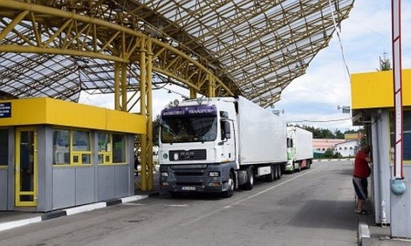 Рух вантажівок через польський кордон відновлено фото, ілюстрація