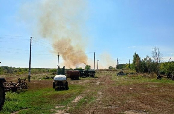 В «Садах Донбасу» збирають яблука в бойових умовах фото, ілюстрація