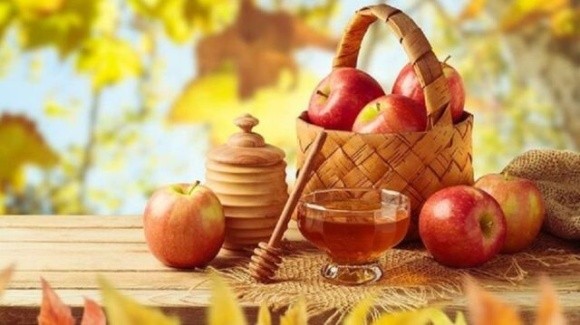 Спас грабує нас – ціни на яблука та мед перед святами фото, ілюстрація