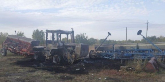 На Харківщині спалили фермерську техніку приватної фірми фото, ілюстрація