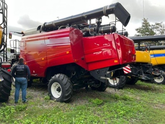 Поліція викрила «бізнесменів», які, попри заборону, завозили сільгосптехніку з росії фото, ілюстрація