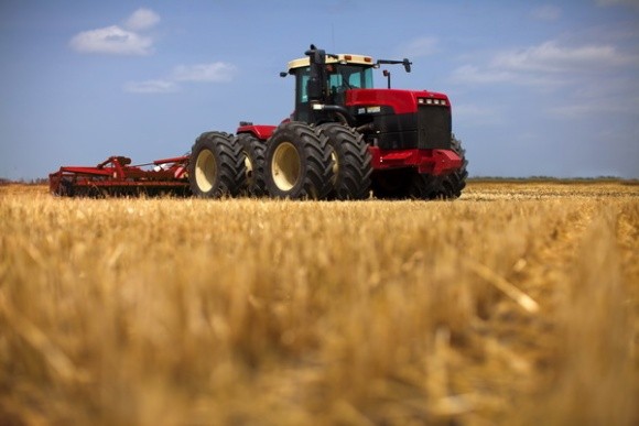 Які моделі тракторів обирають українські аграрії? фото, ілюстрація