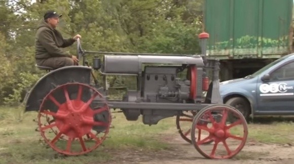 Селяни власноруч відреставрували ретро-трактор "Універсал" фото, ілюстрація