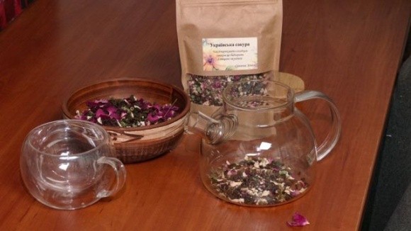 «Хріновий чай» та «Українська сакура» — незвичні чаї від фермерів з Чернігівщини фото, ілюстрація