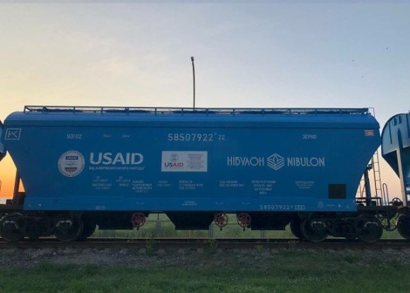 USAID закупить для «НІБУЛОНу» 50 вагонів-зерновозів, виготовлених в Україні фото, ілюстрація