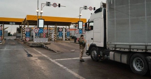 В чергах на польському кордоні залишається близько 2200 вантажівок фото, ілюстрація