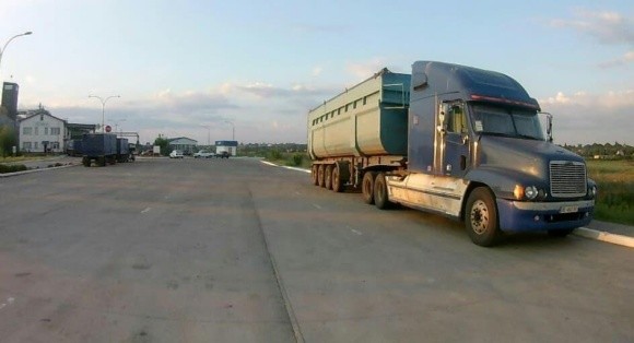 УЗА закликає змінити постанову Кабміну, що містить вимоги до контролю ваги вантажівок фото, ілюстрація