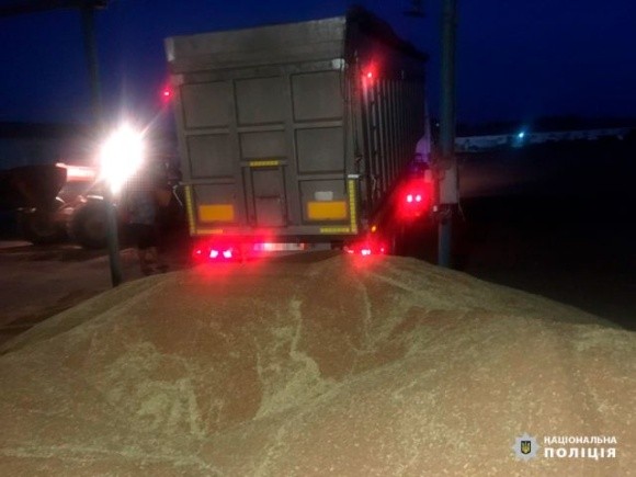 На Вінниччині п’яний водій намагався вкрасти 23 тонни пшениці фото, ілюстрація