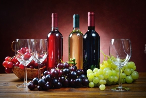 АМКУ рекомендує українським виноробам прибрати з етикеток грузинську символіку фото, ілюстрація