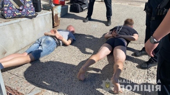 На Миколаївщині поліція спинила спробу рейдерського захоплення олійнопресового заводу фото, ілюстрація