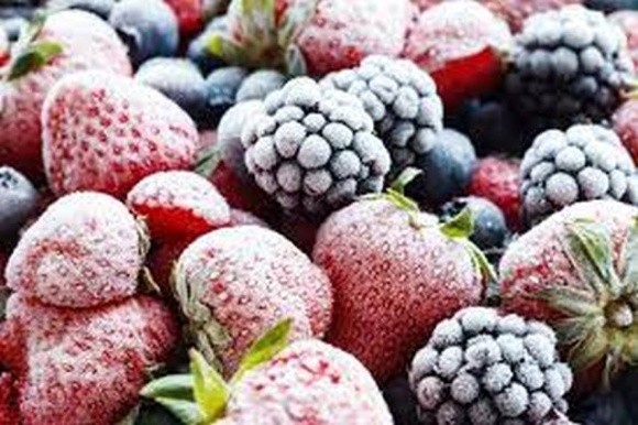 Холодильні камери в Польщі забиті ягодами з України – місцеві фермери в розпачі фото, ілюстрація
