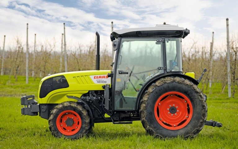 Трактор CLAAS NEXOS