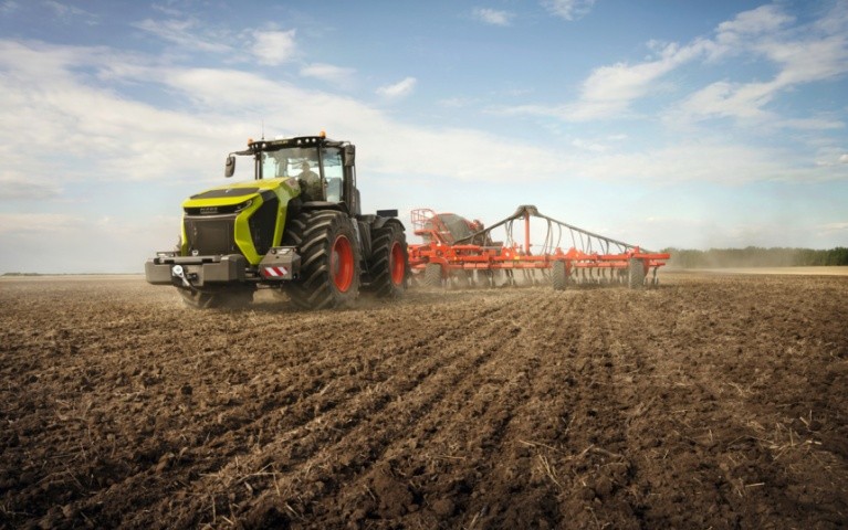 Трактор CLAAS XERION