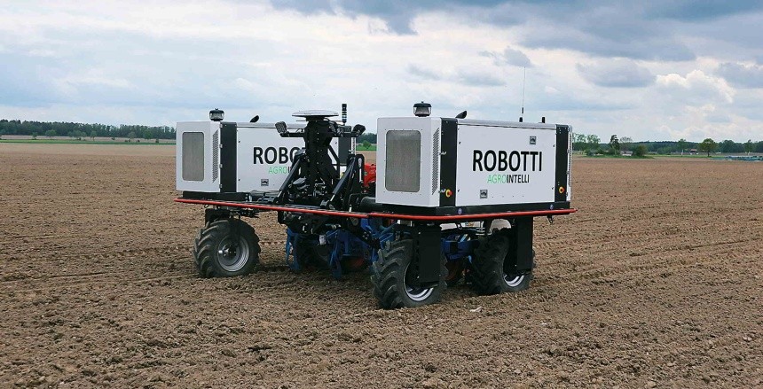 Роботизована платформа ROBOTTI від компанії Agrointelli