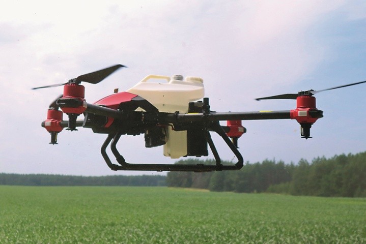 Технологія дронів-обприскувачів допомогла у 2021 році лише в Україні знизити на 14 тис. т викиди вуглецю