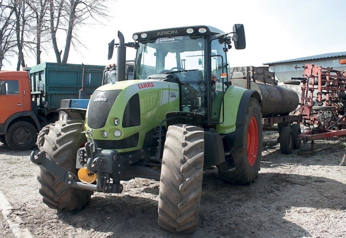 CLAAS ARION 640 — універсальний трактор для виконання більшості робіт у господарстві