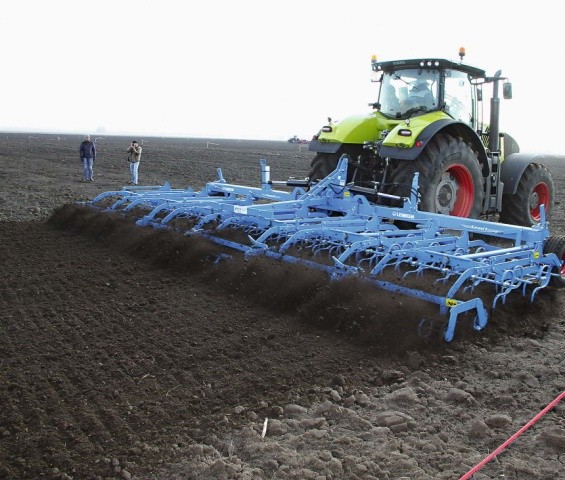 Передпосівний обробіток дає змогу ретельніше контролювати вологість ґрунту, сегетальну рослинність та вирівняність поверхні поля