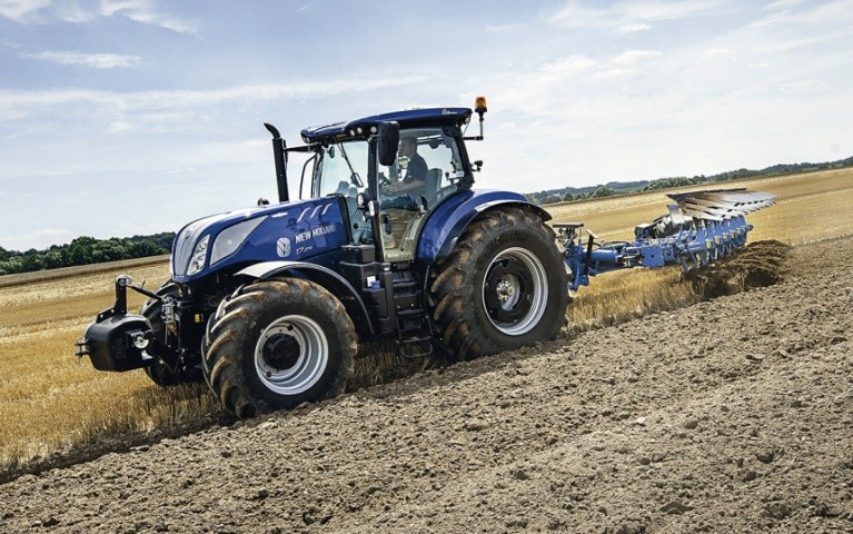 З наступного року вітчизняним фермерам буде доступна оновлена лінійка тракторів Т 7000 — Т.7 Tier 3
