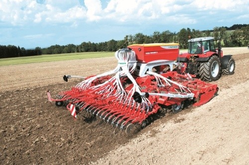 PÖTTINGER TERRASEM C6 F — головна машина для висівання зернових культур і трав у господарстві 