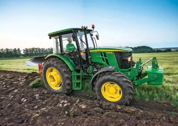 Трактор 6B John Deere