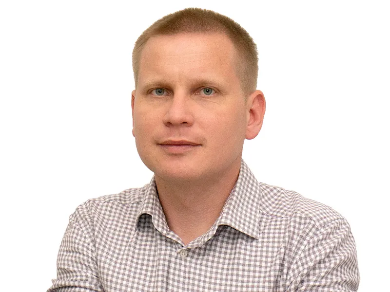 Ігор САВІНОВ